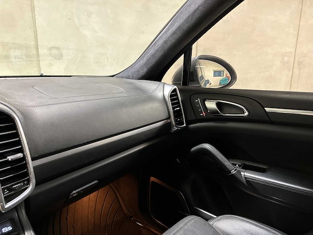 Porsche cayenne turbo 4.8 v8 500pk 2010, jf-108-d - afbeelding 29 van  57