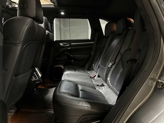Porsche cayenne turbo 4.8 v8 500pk 2010, jf-108-d - afbeelding 36 van  57