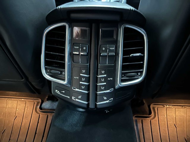 Porsche cayenne turbo 4.8 v8 500pk 2010, jf-108-d - afbeelding 37 van  57