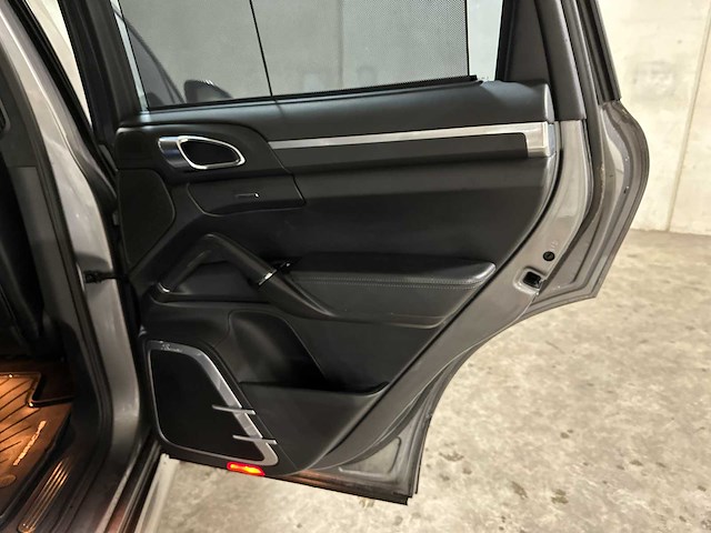 Porsche cayenne turbo 4.8 v8 500pk 2010, jf-108-d - afbeelding 40 van  57