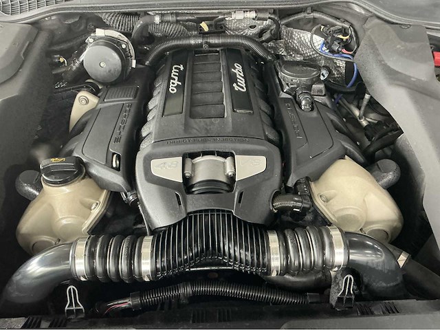 Porsche cayenne turbo 4.8 v8 500pk 2012 70.000km - afbeelding 2 van  10