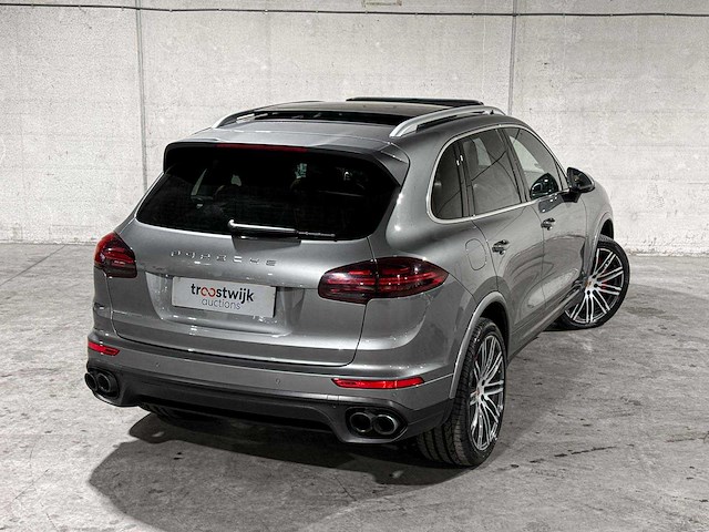 Porsche cayenne turbo 4.8 v8 520pk 2017 sport-chrono - afbeelding 2 van  44