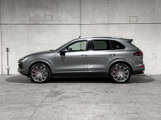 Porsche cayenne turbo 4.8 v8 520pk 2017 sport-chrono - afbeelding 9 van  44