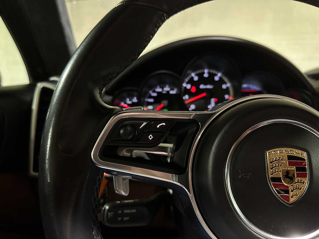 Porsche cayenne turbo 4.8 v8 520pk 2017 sport-chrono - afbeelding 16 van  44