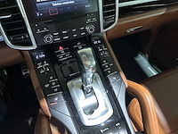 Porsche cayenne turbo 4.8 v8 520pk 2017 sport-chrono - afbeelding 22 van  44