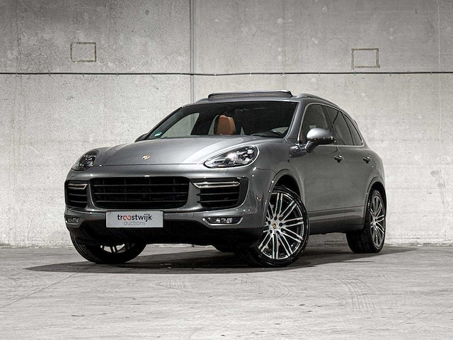 Porsche cayenne turbo 4.8 v8 520pk 2017 sport-chrono - afbeelding 12 van  44