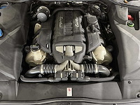 Porsche cayenne turbo 4.8 v8 520pk 2017 sport-chrono - afbeelding 32 van  44