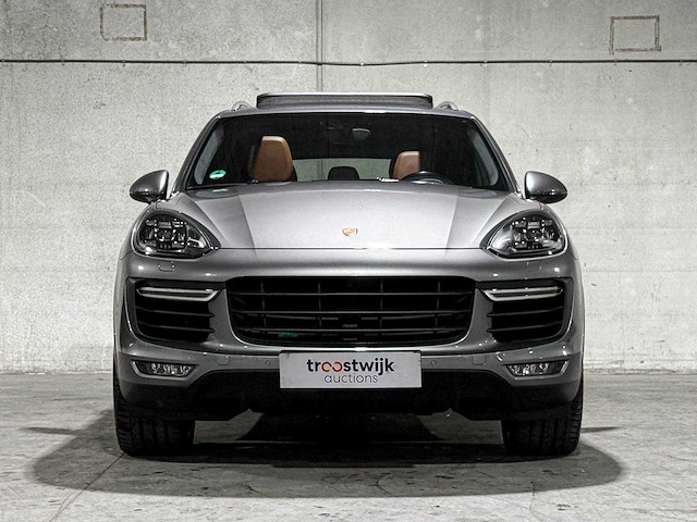 Porsche cayenne turbo 4.8 v8 520pk 2017 sport-chrono - afbeelding 34 van  44