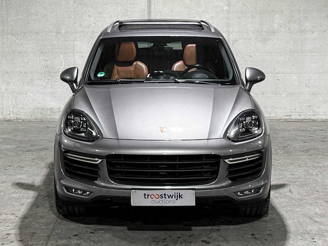 Porsche cayenne turbo 4.8 v8 520pk 2017 sport-chrono - afbeelding 40 van  44