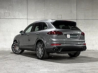 Porsche cayenne turbo 4.8 v8 520pk 2017 sport-chrono - afbeelding 4 van  43