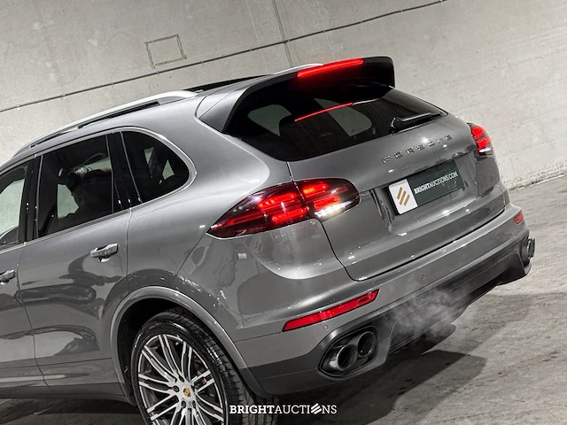 Porsche cayenne turbo 4.8 v8 520pk 2017 sport-chrono - afbeelding 7 van  43