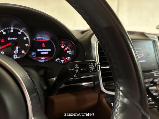 Porsche cayenne turbo 4.8 v8 520pk 2017 sport-chrono - afbeelding 18 van  43
