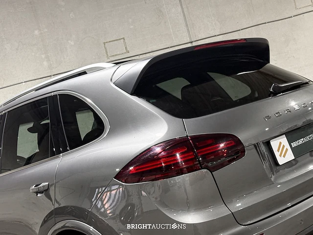 Porsche cayenne turbo 4.8 v8 520pk 2017 sport-chrono - afbeelding 6 van  43