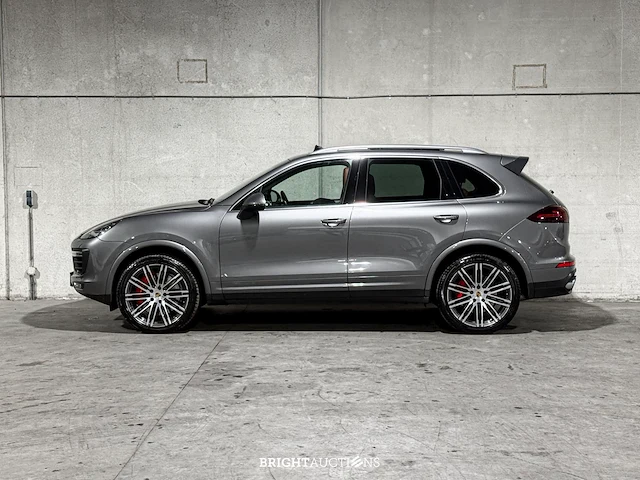 Porsche cayenne turbo 4.8 v8 520pk 2017 sport-chrono - afbeelding 8 van  43