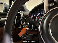 Porsche cayenne turbo 4.8 v8 520pk 2017 sport-chrono - afbeelding 17 van  43