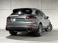 Porsche cayenne turbo 4.8 v8 520pk 2017 sport-chrono - afbeelding 42 van  43