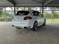 Porsche cayenne turbo s | 4.8 v8 biturbo 550 pk | 2014 | pdcc | luchtvering met pasm | acc | 20-inch 911 turbo design | marge auto - afbeelding 2 van  43