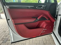 Porsche cayenne turbo s | 4.8 v8 biturbo 550 pk | 2014 | pdcc | luchtvering met pasm | acc | 20-inch 911 turbo design | marge auto - afbeelding 5 van  43