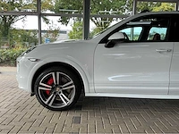 Porsche cayenne turbo s | 4.8 v8 biturbo 550 pk | 2014 | pdcc | luchtvering met pasm | acc | 20-inch 911 turbo design | marge auto - afbeelding 40 van  43