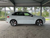 Porsche cayenne turbo s | 4.8 v8 biturbo 550 pk | 2014 | pdcc | luchtvering met pasm | acc | 20-inch 911 turbo design | marge auto - afbeelding 34 van  43