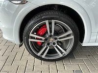 Porsche cayenne turbo s | 4.8 v8 biturbo 550 pk | 2014 | pdcc | luchtvering met pasm | acc | 20-inch 911 turbo design | marge auto - afbeelding 43 van  43