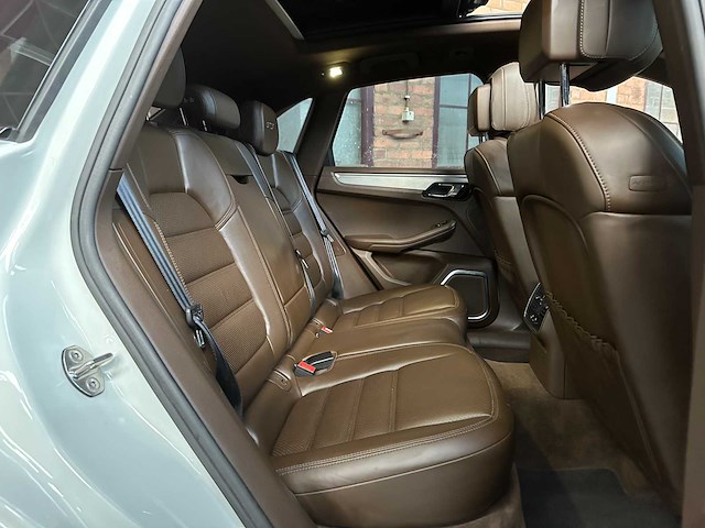 Porsche macan gts 3.0 v6 360pk 2016 (69.000 km) - afbeelding 33 van  41