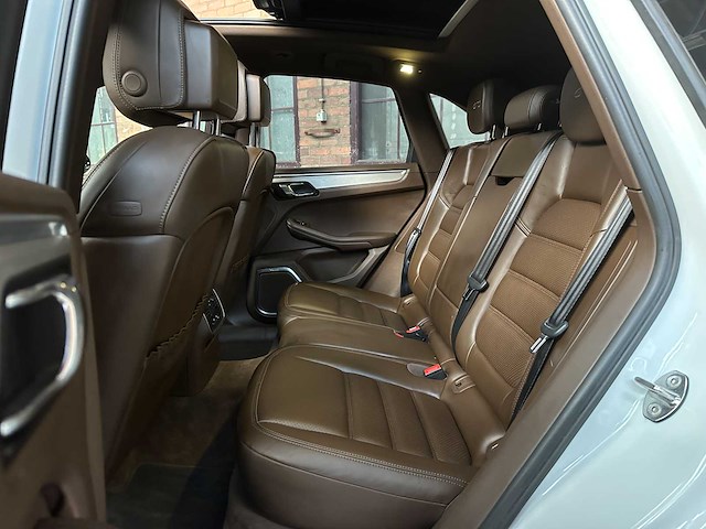 Porsche macan gts 3.0 v6 360pk 2016 (69.000 km) - afbeelding 32 van  41