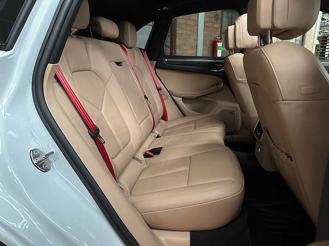 Porsche macan s 2.9 v6 280pk 2022 - afbeelding 36 van  43