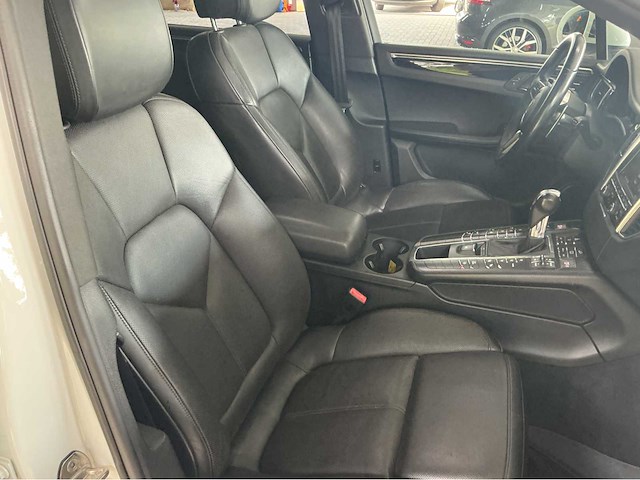 Porsche macan s 3.0 liter v6 bi-turbo benzine 2015 340 pk - afbeelding 14 van  42