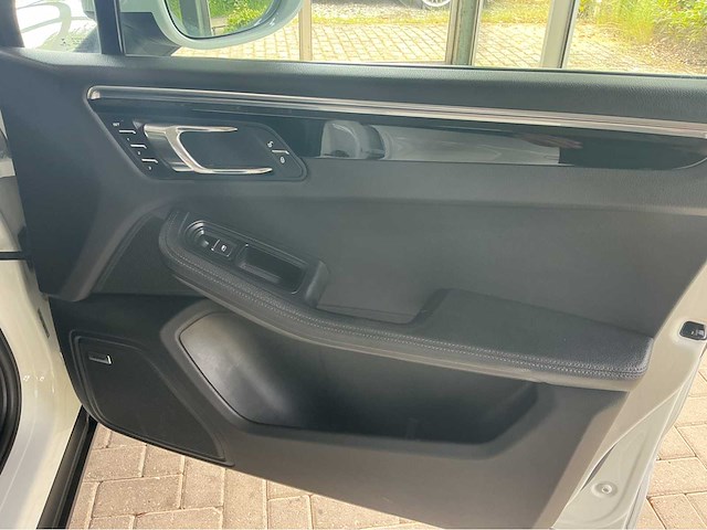 Porsche macan s 3.0 liter v6 bi-turbo benzine 2015 340 pk - afbeelding 24 van  42