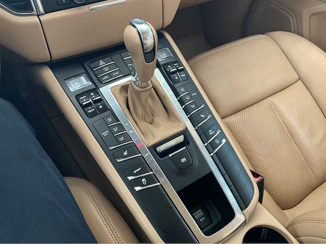 Porsche macan s | 3.0 v6 turbo | 340 pk | 2014 | 12-voudig verstelbare comfortstoelen met geheugen | achteruitrijcamera | xenon | pdk | btw auto - afbeelding 9 van  32