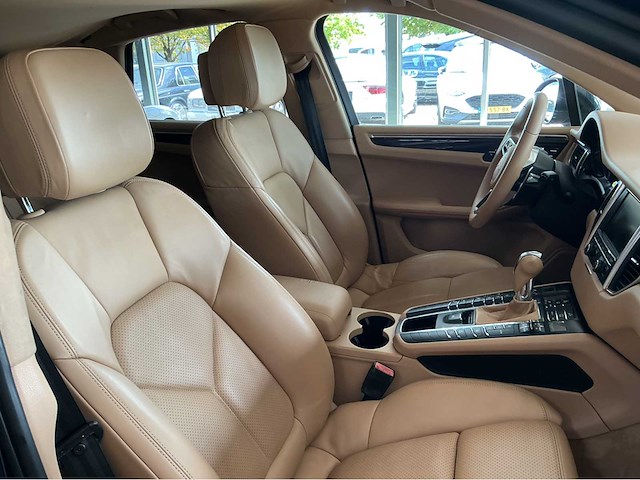 Porsche macan s | 3.0 v6 turbo | 340 pk | 2014 | 12-voudig verstelbare comfortstoelen met geheugen | achteruitrijcamera | xenon | pdk | btw auto - afbeelding 13 van  32