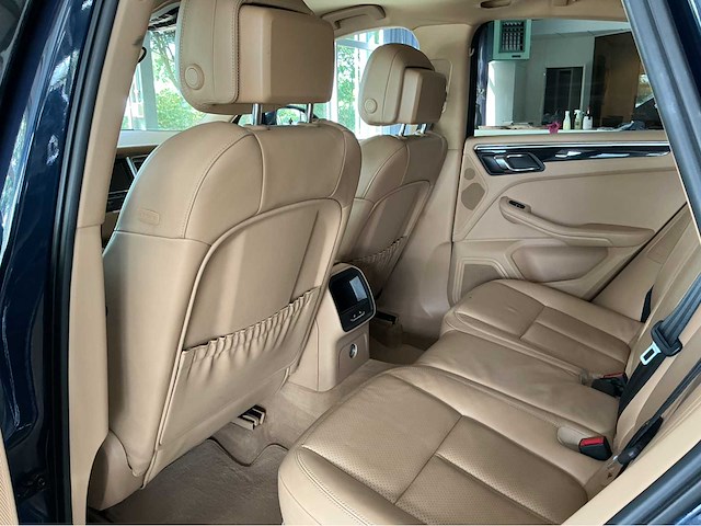 Porsche macan s | 3.0 v6 turbo | 340 pk | 2014 | 12-voudig verstelbare comfortstoelen met geheugen | achteruitrijcamera | xenon | pdk | btw auto - afbeelding 24 van  32