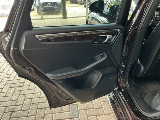 Porsche macan s 95b | 3.0 v6 biturbo | 2016 | 340 pk | awd | luchtvering | btw auto - afbeelding 27 van  37