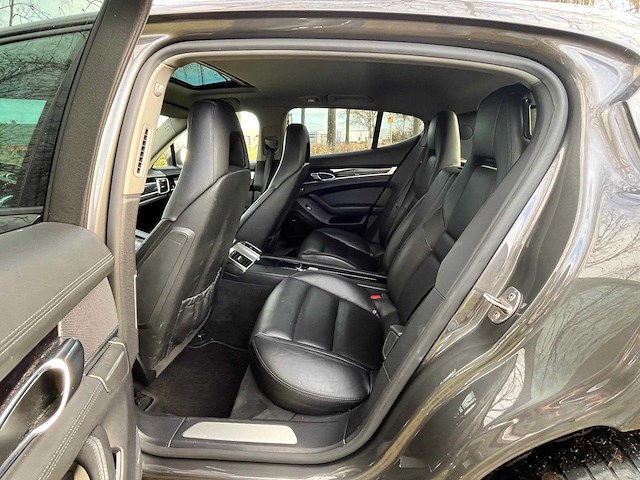 Porsche panamera 3.0 d, automaat, h-395-pv - afbeelding 2 van  19