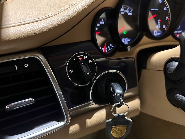 Porsche panamera 3.6 v6 299pk 2012, rj-394-n - afbeelding 13 van  53