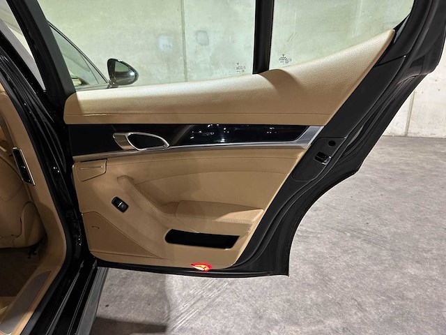Porsche panamera 3.6 v6 299pk 2012, rj-394-n - afbeelding 33 van  53