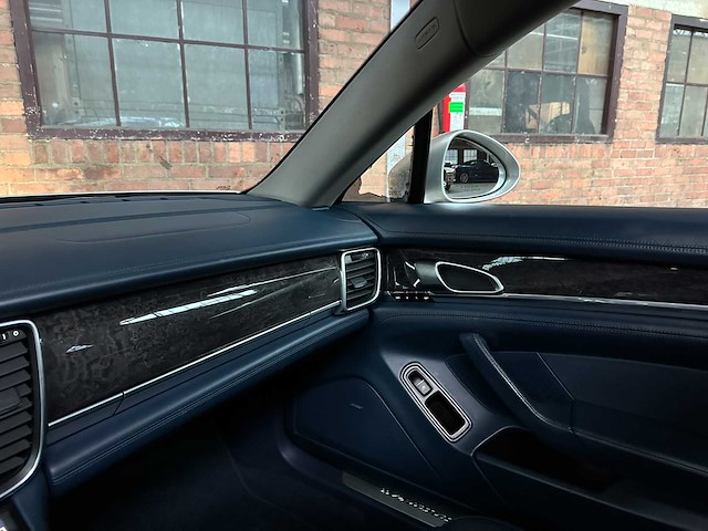 Porsche panamera 3.6 v6 300pk 2011 - afbeelding 27 van  47