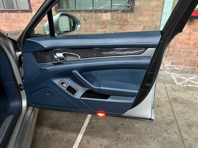 Porsche panamera 3.6 v6 300pk 2011 - afbeelding 33 van  47