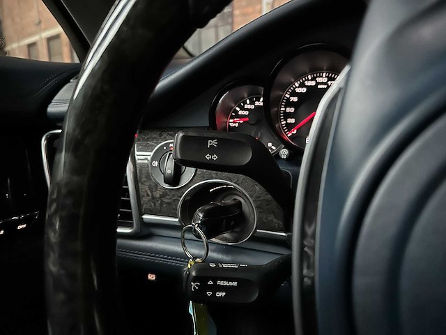 Porsche panamera 3.6 v6 300pk 2011 - afbeelding 19 van  47