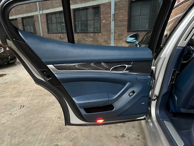 Porsche panamera 3.6 v6 300pk 2011 - afbeelding 29 van  47