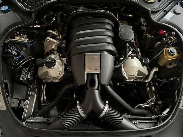 Porsche panamera 3.6 v6 300pk 2011 - afbeelding 35 van  47