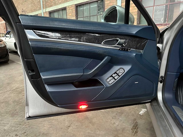 Porsche panamera 3.6 v6 300pk 2011 - afbeelding 18 van  33