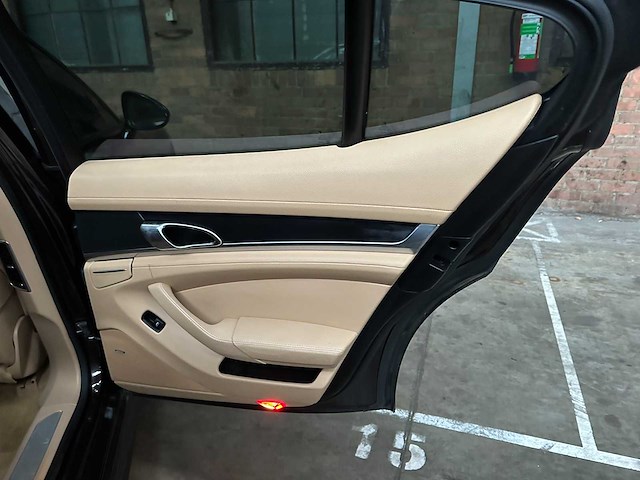 Porsche panamera 3.6 v6 305pk 2013 - afbeelding 29 van  38