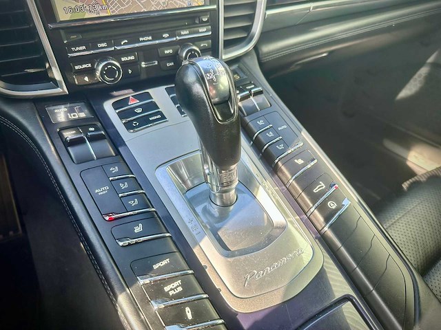 Porsche panamera 4.8 4s automaat; hsj-54-r - afbeelding 3 van  18