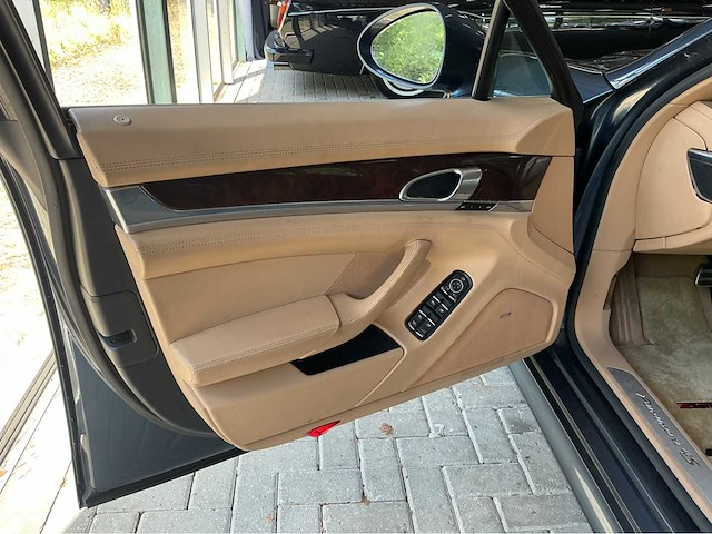 Porsche panamera 4s | 4.8 v8 | 2010 | youngtimer | 400 pk | pdk | awd - afbeelding 14 van  24