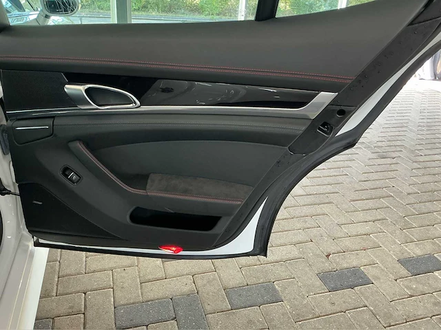 Porsche panamera gts 4.8 v8 | 440 pk | sportsedan | pdk automaat | awd 2012 btw auto - afbeelding 30 van  54