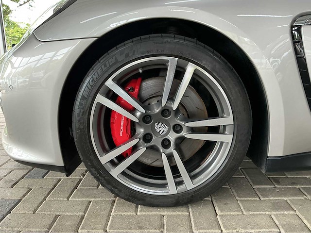 Porsche panamera gts 970 | 4.8 v8 | 2012 | 430 pk | awd | pdk | sport chrono | luchtvering/pdcc | 42.000 km | btw auto - afbeelding 3 van  37