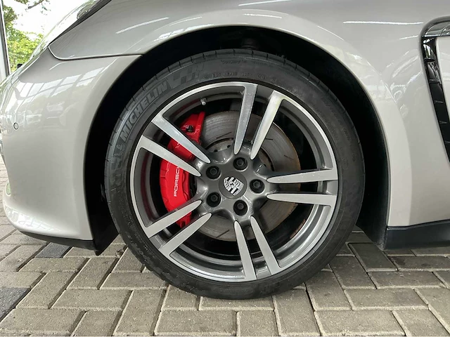 Porsche panamera gts 970 | 4.8 v8 | 2012 | 430 pk | awd | pdk | sport chrono | luchtvering/pdcc | 42.000 km | btw auto - afbeelding 3 van  37