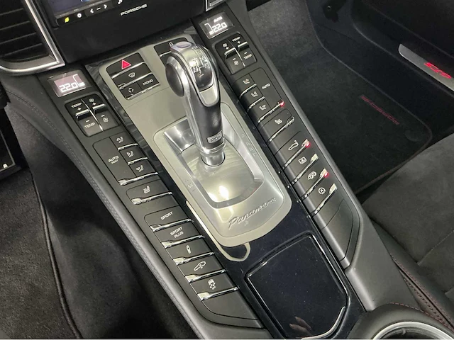 Porsche panamera gts 970 | 4.8 v8 | 2012 | 430 pk | awd | pdk | sport chrono | luchtvering/pdcc | 42.000 km | btw auto - afbeelding 21 van  37